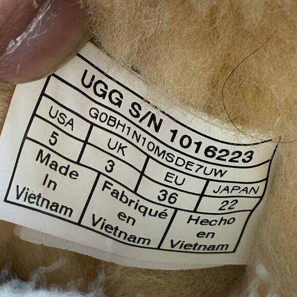 UGG Classic Short II Chestnut Brown Suede Sheepskin Boots 1016223 Women’s Size 5 - Picture 8 of 9